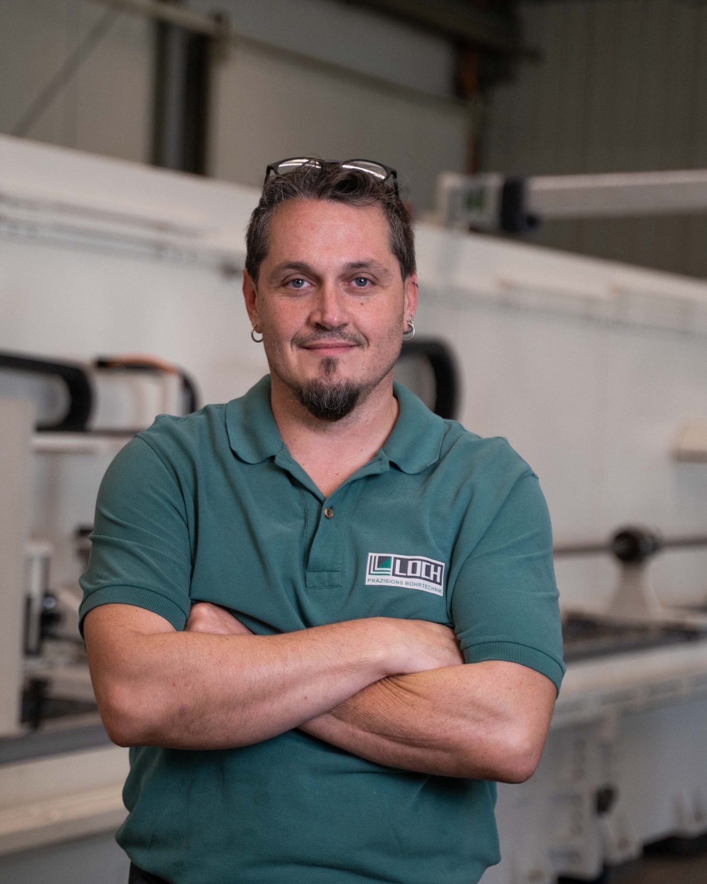 Mitarbeiter in der Halle in Ergolding
